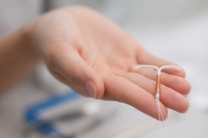 Spirali anticoncezionali: come funzionano davvero e cosa sapere prima di sceglierle