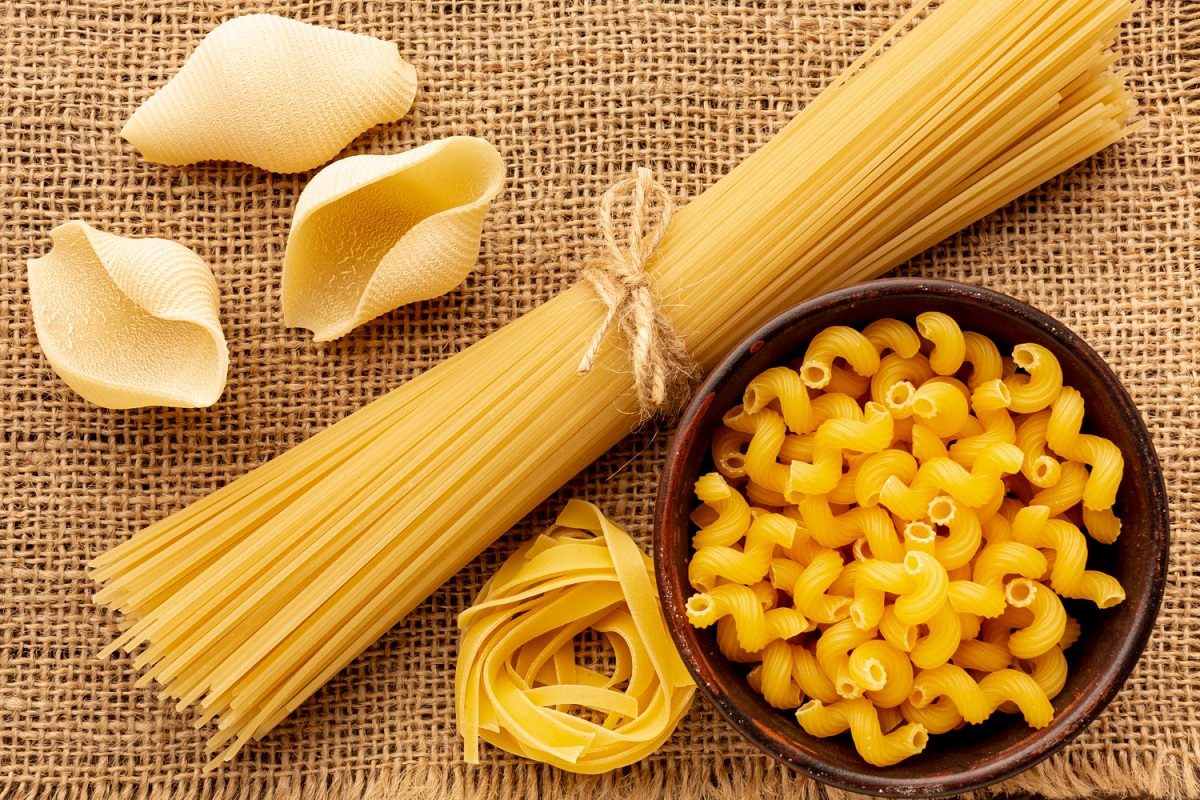 Sognare pasta cruda