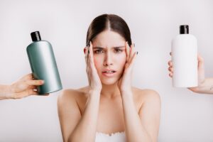 Doppia detersione: cos’è, quando serve e come farla senza irritare la pelle