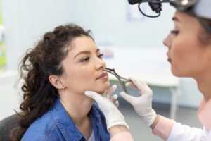 Rinoplastica estetica e funzionale: cosa sapere prima di scegliere l’intervento